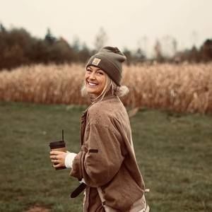 Meet your Posher, Katelyn